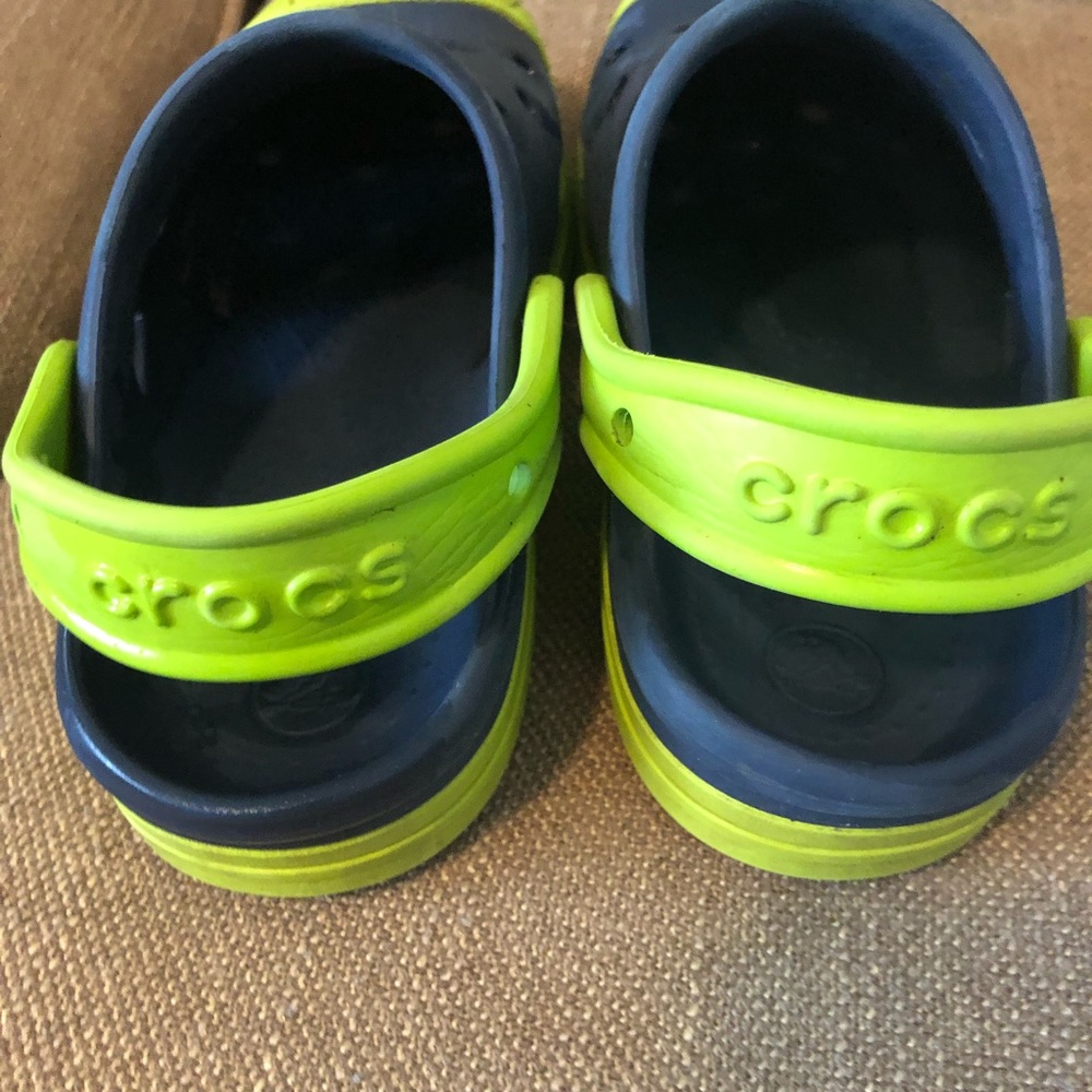 Crocs SOLD - Picture 2 of 3